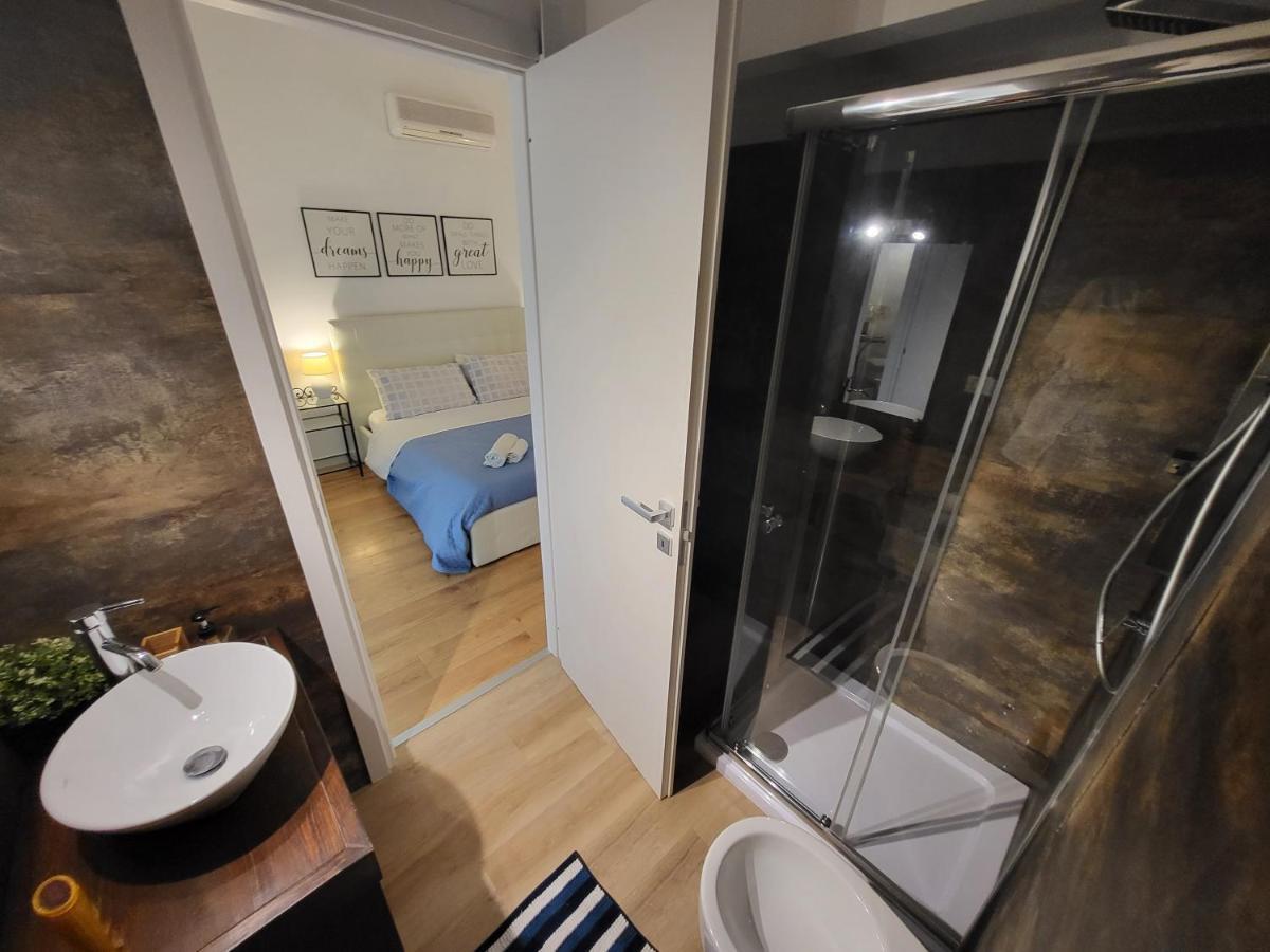 Bed and Breakfast Living Cagliari Marina Екстер'єр фото