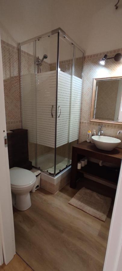Bed and Breakfast Living Cagliari Marina Екстер'єр фото